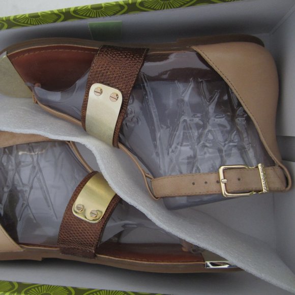 Gianni Bini Gold Lainey T-strap Sandal - Picture 4 of 10